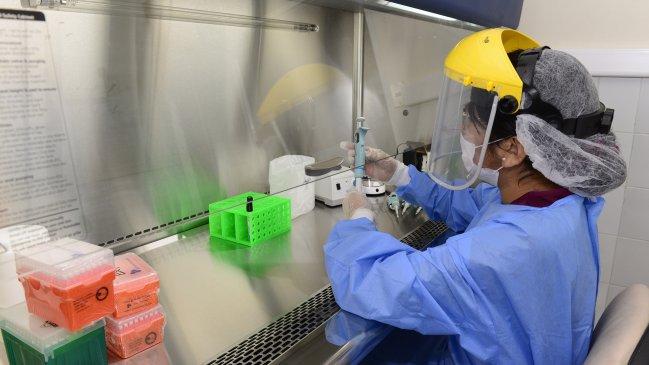 Comienzan a realizar los primeros exámenes de Covid-19 en Iquique