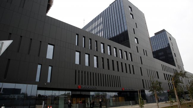 Falla en una cañería y no lluvia: Lo que pasó en el Hospital Félix Bulnes