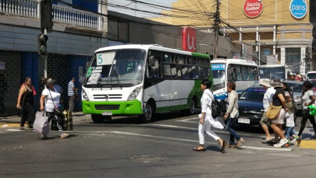Trabajadores de la salud no pagarán pasaje en microbuses de Iquique y Alto Hospicio