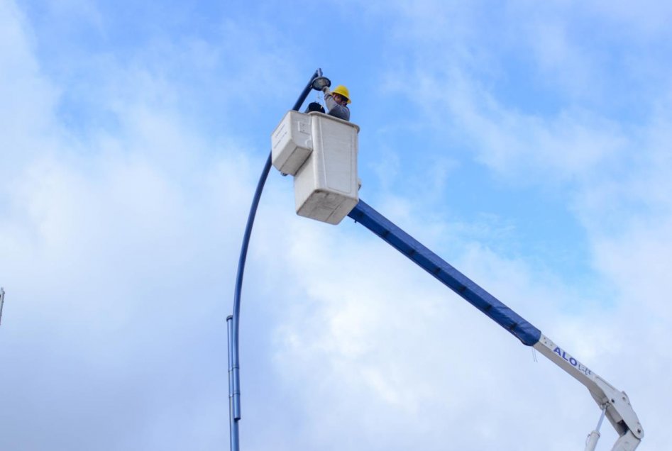 Aprueba licitación para recambio de luminarias a tecnología LED en Chillán