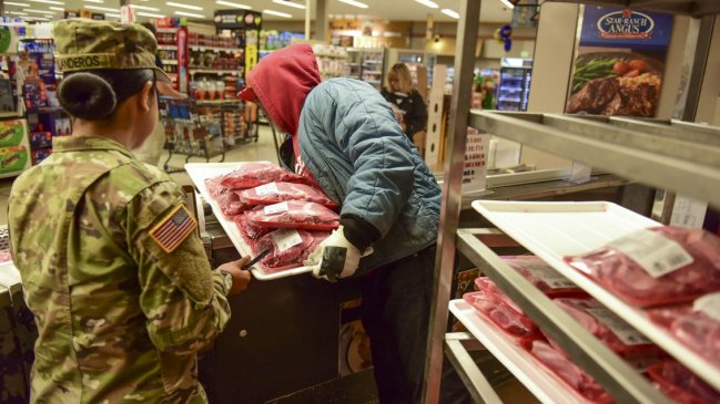 EEUU: 25.000 muertos, abastecimiento de carne en riesgo y lucha de poderes