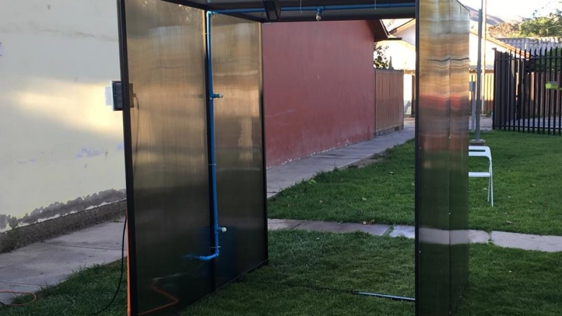 Emprendedores de Atacama crearon un túnel de desinfección para combatir el Covid-19