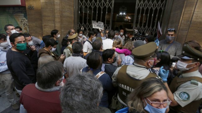 Corte dejó sin efecto turnos de notarías y autorizó su apertura en comunas en cuarentena por Covid-19