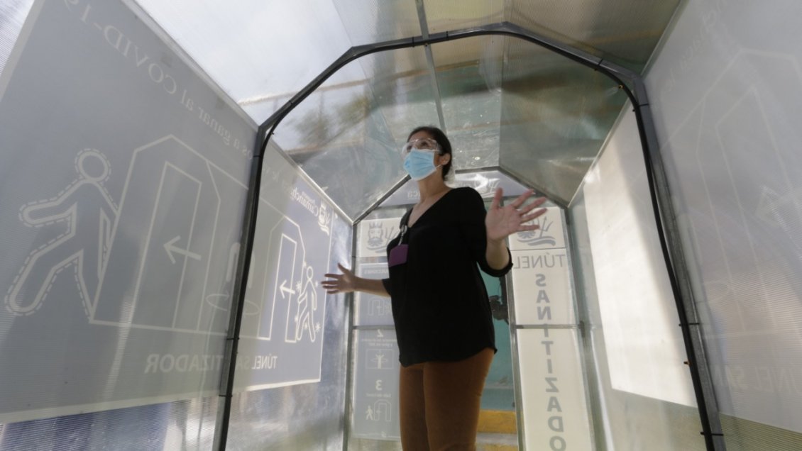 Instalan túneles sanitizadores en los cuatro Cesfam de Iquique