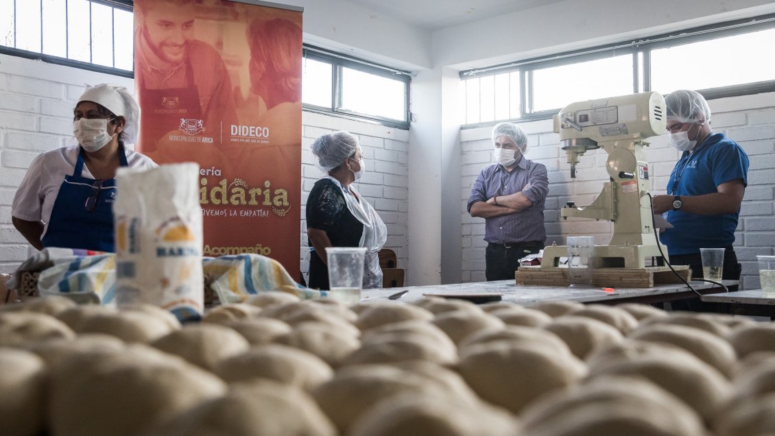 Inauguran la primera panadería solidaria en Arica para ayudar a vecinos durante la pandemia