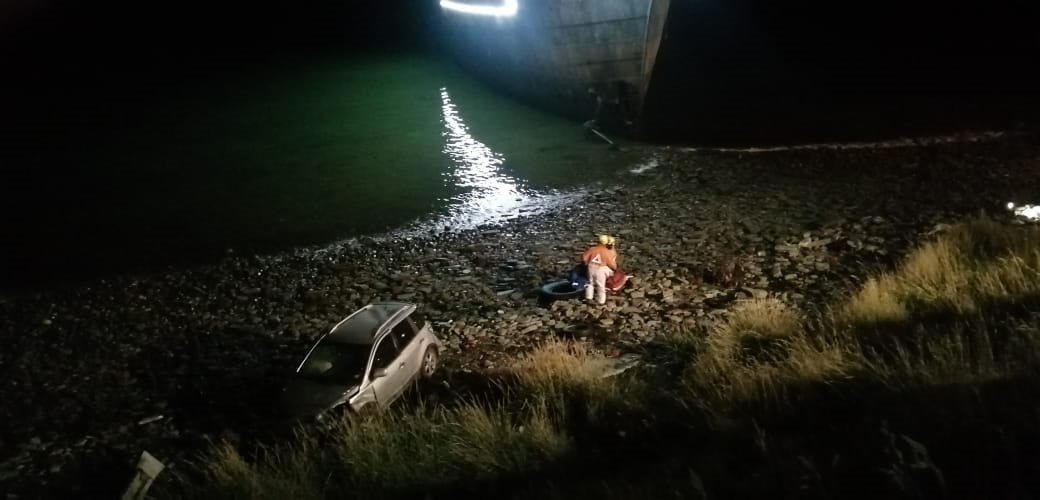 Conductor sufrió diversas lesiones tras desbarrancarse en Punta Arenas