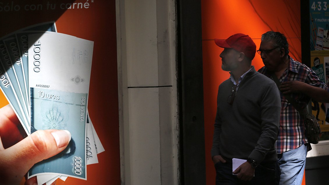 Endeudamiento de familias chilenas alcanzó un 74,9 por ciento de los ingresos