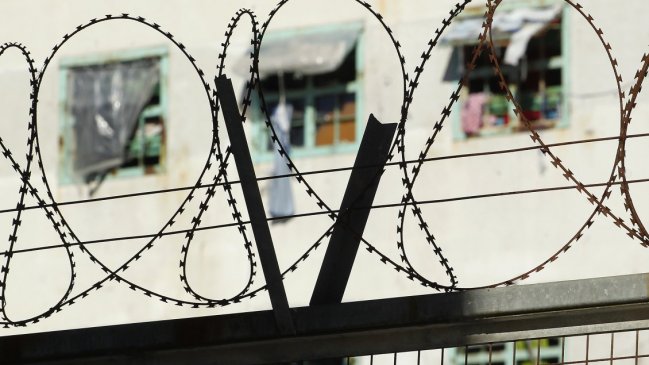 Gendarmes tomados como rehenes en la Cárcel de Puente Alto fueron desnudados