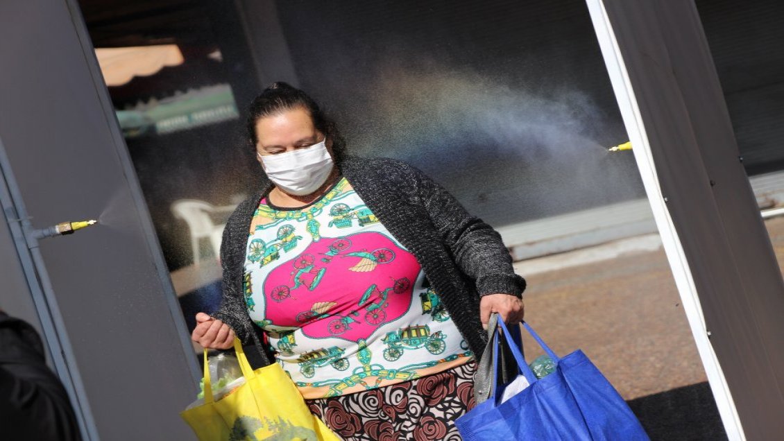 Instalan túnel sanitario en el Mercado de Chillán de cara al fin de la cuarentena
