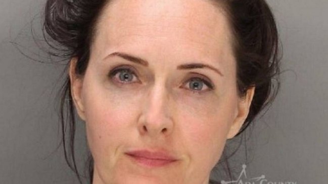 Mamá antivacunas fue detenida por protestar contra la cuarentena