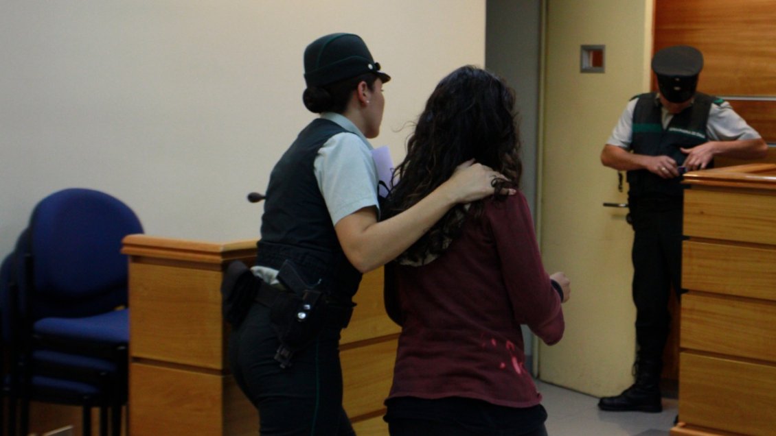 Mujer fue atacada con una toalla higiénica con sangre en violento robo por un banano