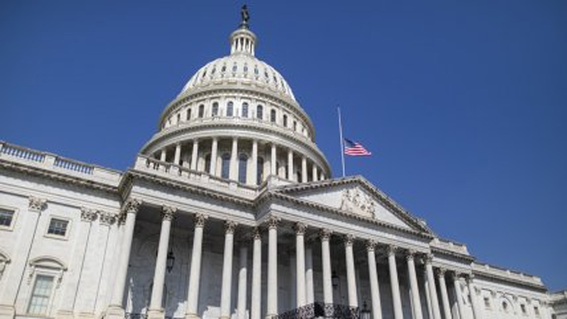 Cámara Baja de EEUU aprobó un nuevo plan de rescate de 484 mil millones de dólares
