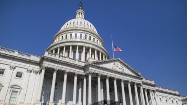 Cámara Baja de EEUU aprobó un nuevo plan de rescate de 484 mil millones de dólares