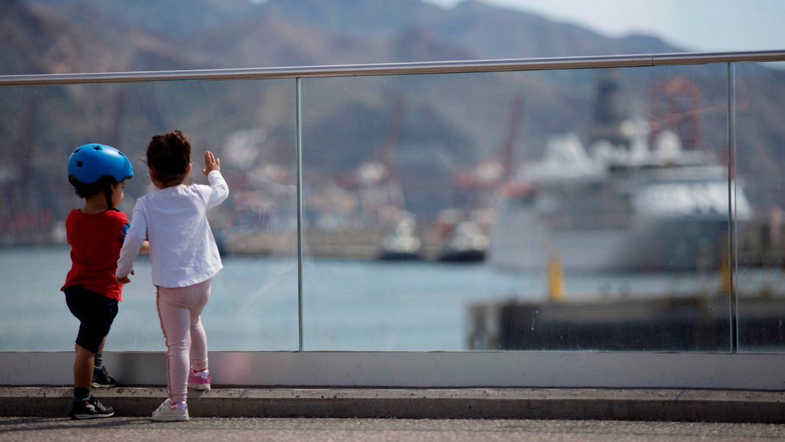España permitió que niños salieran a las calles durante una hora en medio de la cuarentena