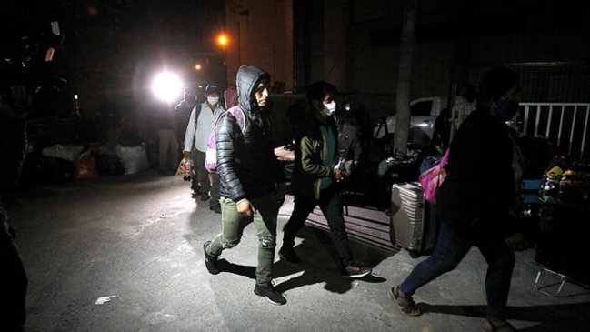 Bolivianos varados ya comenzaron a viajar hacia Iquique para retornar a su país