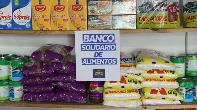Diputado Mirosevic donó la mitad de su dieta parlamentaria al Banco Solidario de Alimentos