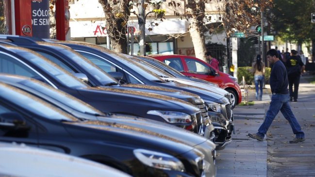 Ventas de autos nuevos cayeron 73 por ciento en abril por efecto Covid-19