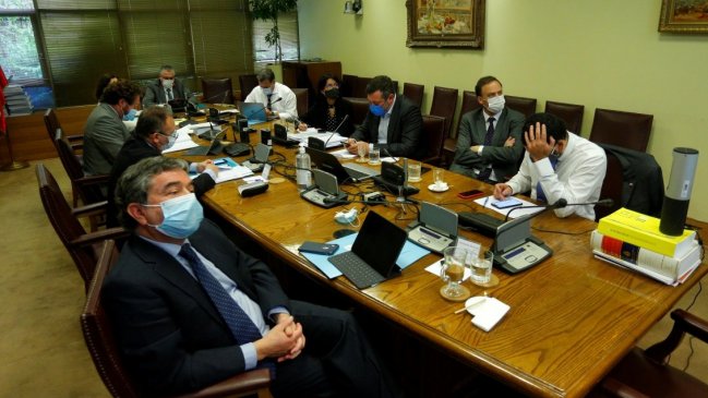 Comisión de Hacienda despachó Ingreso Familiar de Emergencia sin acuerdo por monto