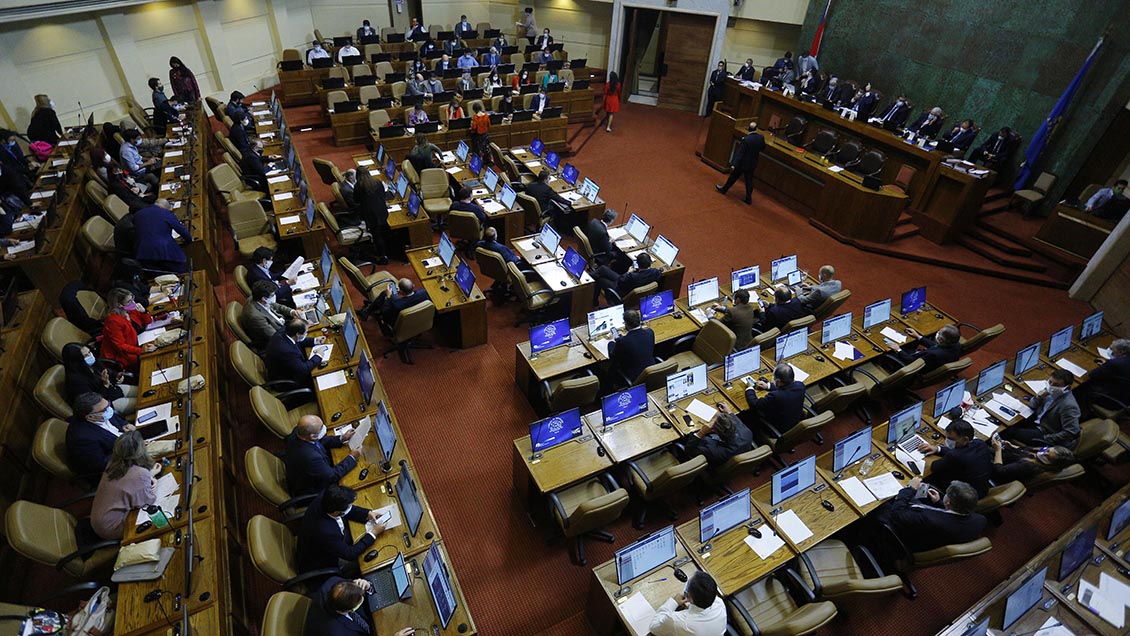 Debate sobre dieta parlamentaria continuará en comisión mixta
