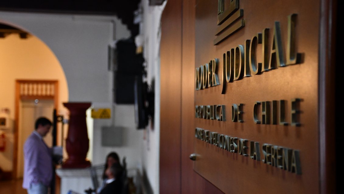 Corte acogió a trámite recursos contra tres colegios para congelar cobro de aranceles