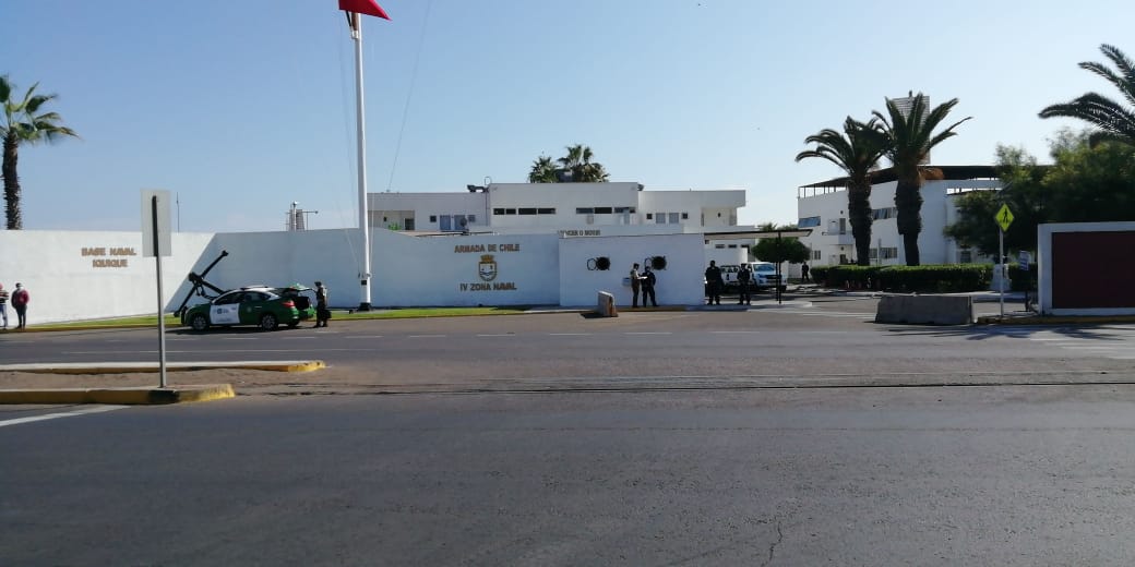 Maleta abandonada en la Cuarta Zona Naval movilizó a Carabineros en Iquique