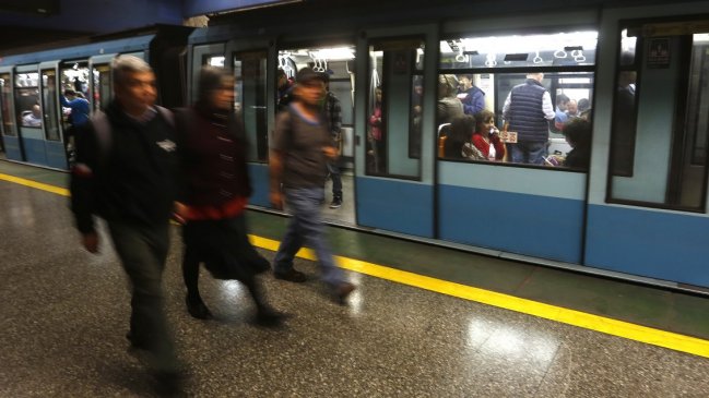 Este lunes reabrieron sus puertas las estaciones Cumming y Pedrero de Línea 5