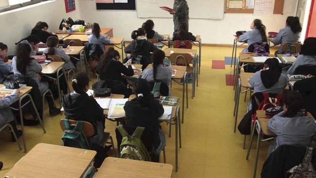 Sociedad Chilena de Pediatría: Hoy no están las condiciones para una vuelta a clases segura