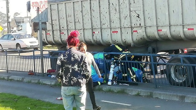 Hombre en bicicleta eléctrica falleció tras ser atropellado por camión tolva