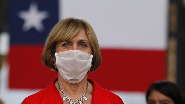 Matthei calificó a la oposición como 