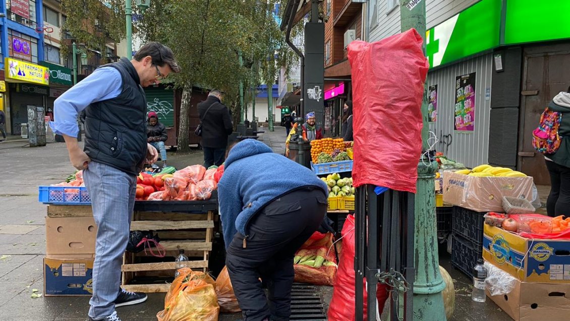 Preocupación por aumento del comercio ambulante en el centro de Puerto Montt