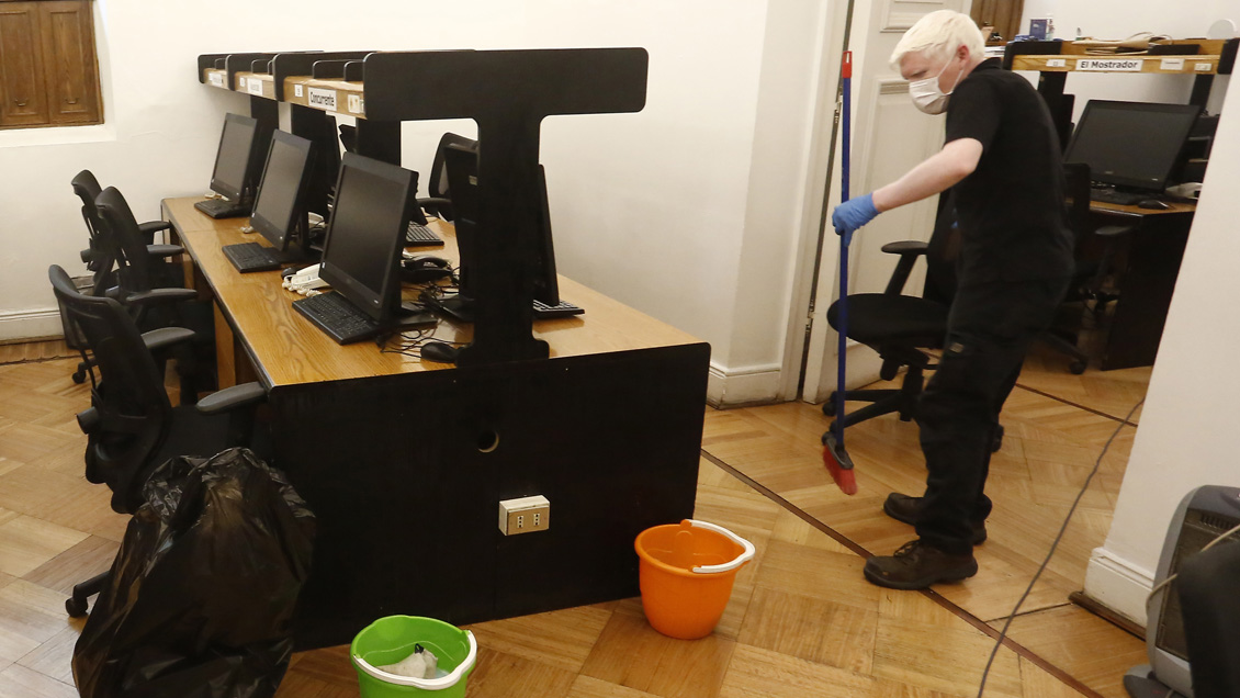 Confirman caso de coronavirus entre la prensa acreditada en La Moneda