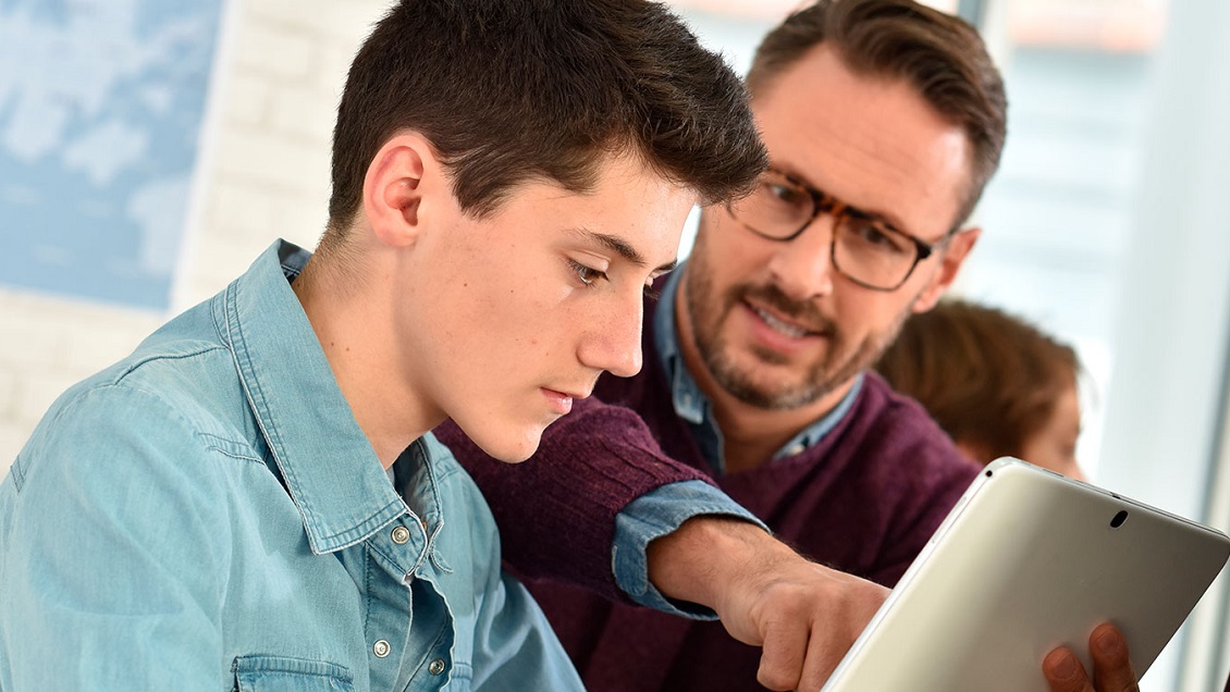 Beca en Docencia Online: IACC capacitó a mil profesores para enfrentar la educación a distancia