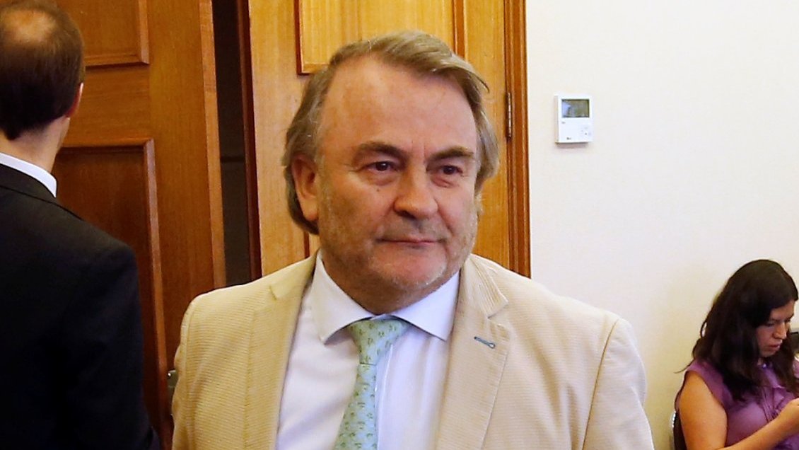 Pepe Auth: La UDI presionó a Hacienda para no elevar cifras del Ingreso Familiar de Emergencia