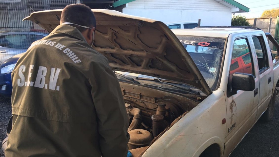 Adolescente fue detenido en Ercilla cuando manejaba camioneta que tiene encargo por robo