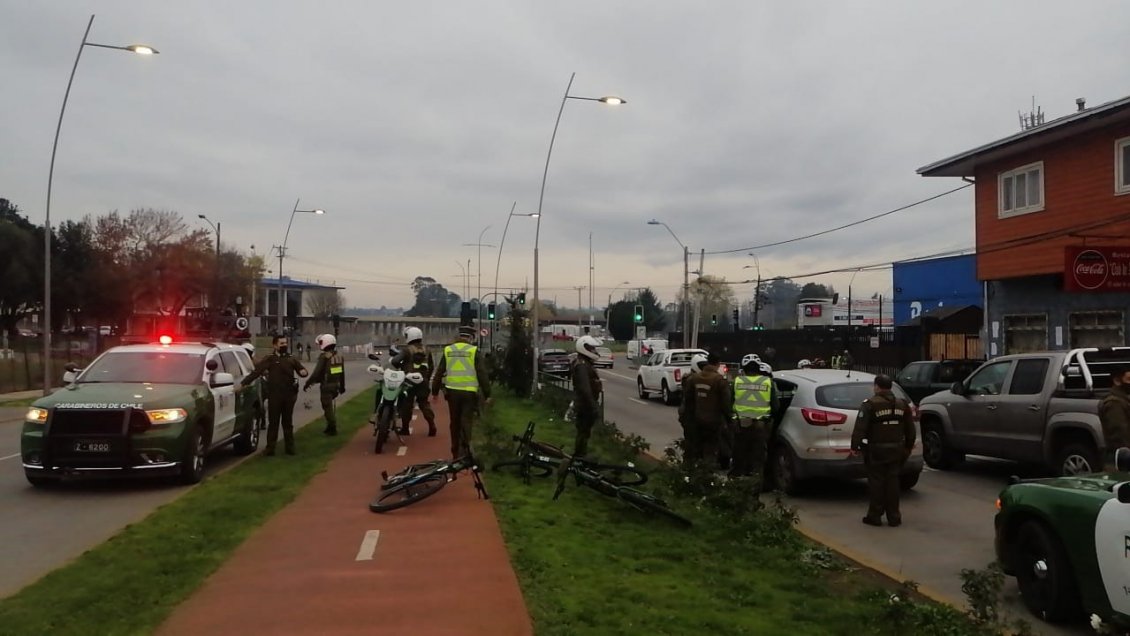 Persecución y bloqueos de calles permitieron detener a un delincuente en Osorno