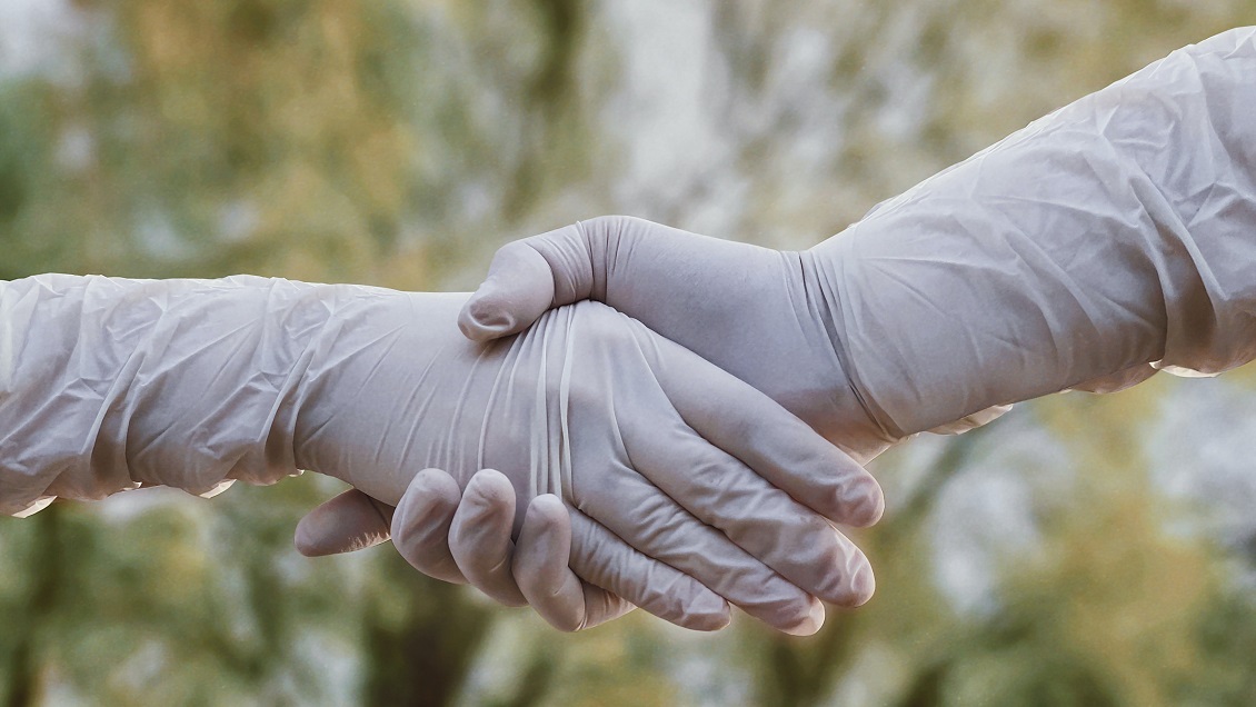 Holanda recomienda a los solteros encontrar una pareja sexual para cuarentena