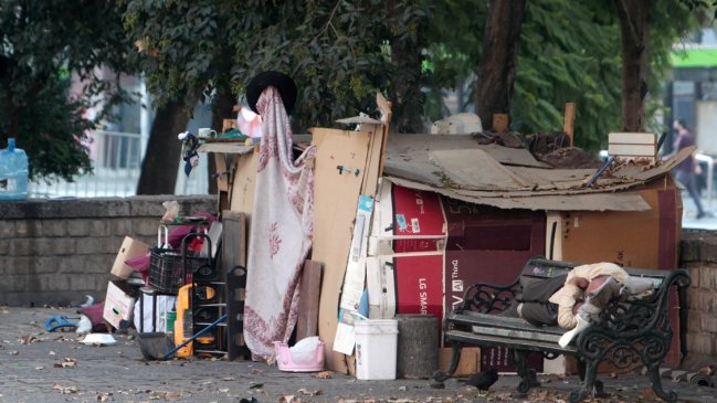 Hombre en situación de calle fue encontrado muerto en Temuco: SML investiga presencia de Covid-19