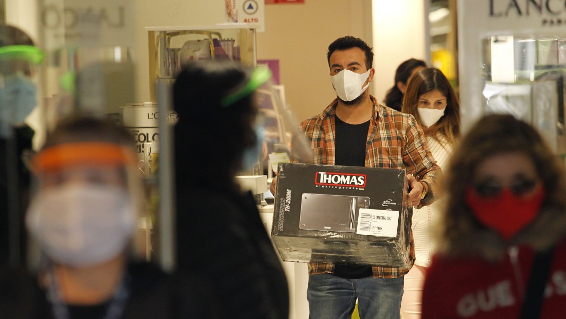 Comercio minorista tuvo dura baja en Valparaíso, Biobío y La Araucanía