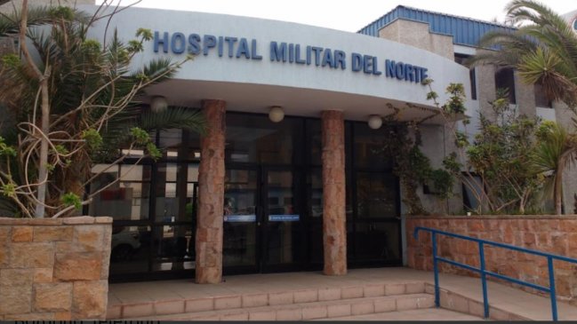 Investigan a médico por atender pacientes mientras esperaba resultado de examen PCR