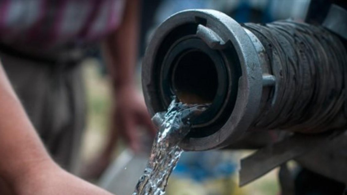 Antofagasta: Más de 220 hogares afectados por corte de agua tras rotura de matriz