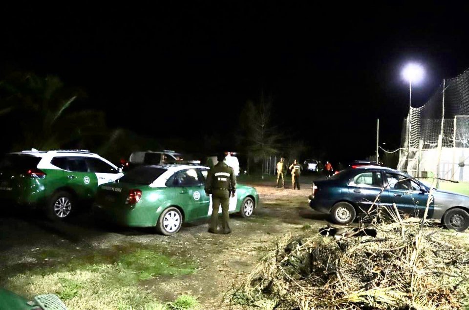 Detienen a once amigos que fueron sorprendidos jugando una “pichanga” de futbolito en San Fernando