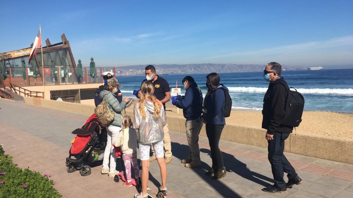 Región de Valparaíso anotó mayor alza de fallecidos y hubo más de 700 derivaciones a primer domicilio