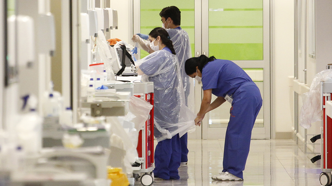 Ministro Mañalich: No hemos enfrentado el dilema de la 