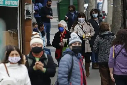 Comienza a regir el uso obligatorio de mascarillas en Linares