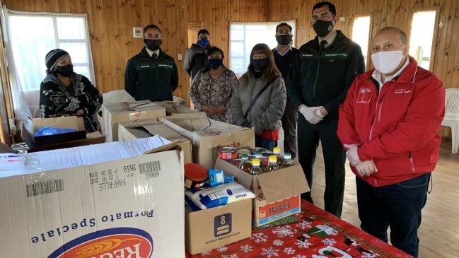 Gendarmes y reos donaron alimentos a familias de Ancud