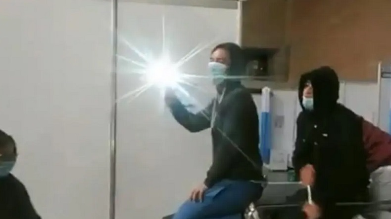 Enfermeros fueron despedidos por hacer videos para TikTok y parodia a 