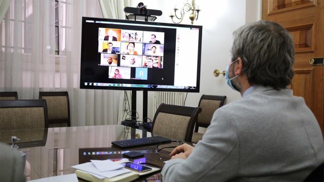 Acuerdo nacional: Briones entrega hoja de ruta y oposición pide cambiar estrategia