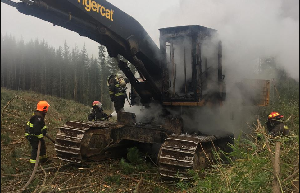 Atentado deja dos máquinas destruidas en la comuna de Panguipulli