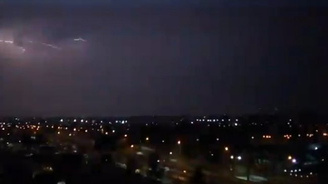 Lluvia, truenos y relámpagos en la Región Metropolitana