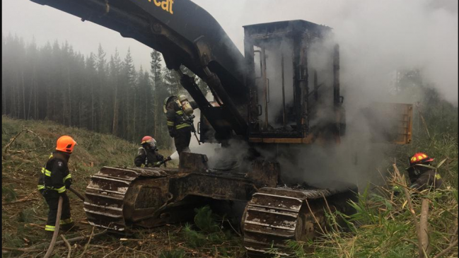 Atentado deja dos máquinas destruidas en la comuna de Panguipulli